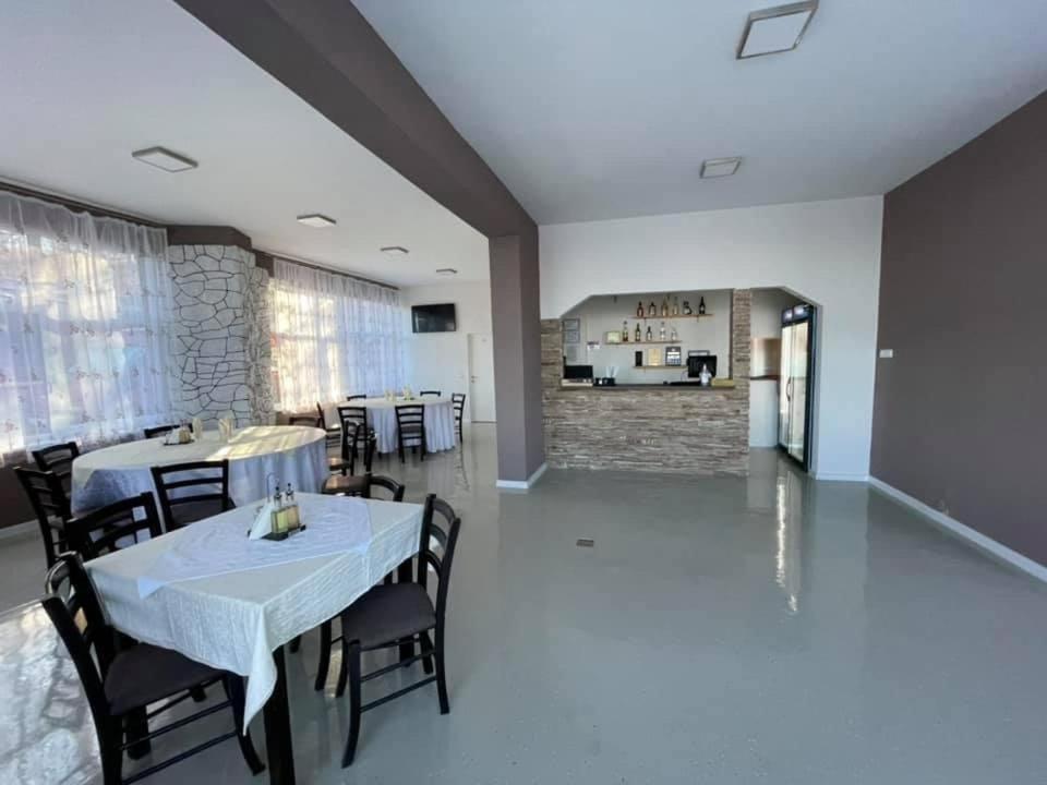 Guest House Zoreni Mociu Esterno foto