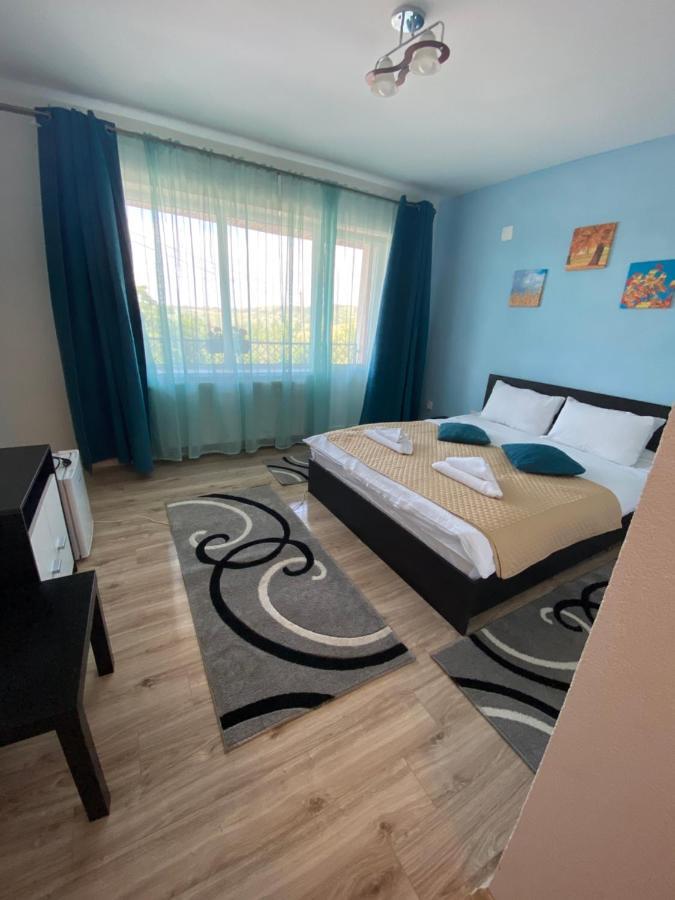Guest House Zoreni Mociu Esterno foto
